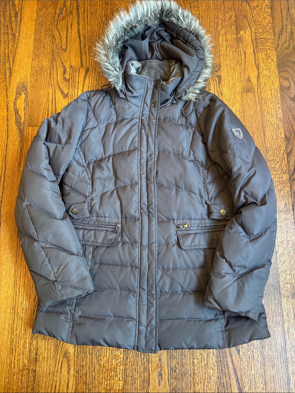 Women’s Larry Levine Down Quilted Hooded Jacket with Faux Fur Trim Medium Grey